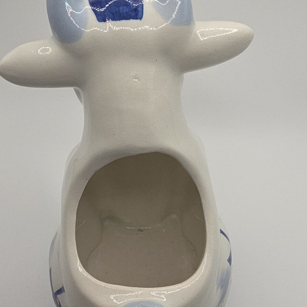 Delft Blue Porcelain Cow Creamer and Salt & Pepper Shakers Set - Picture 6 of 8